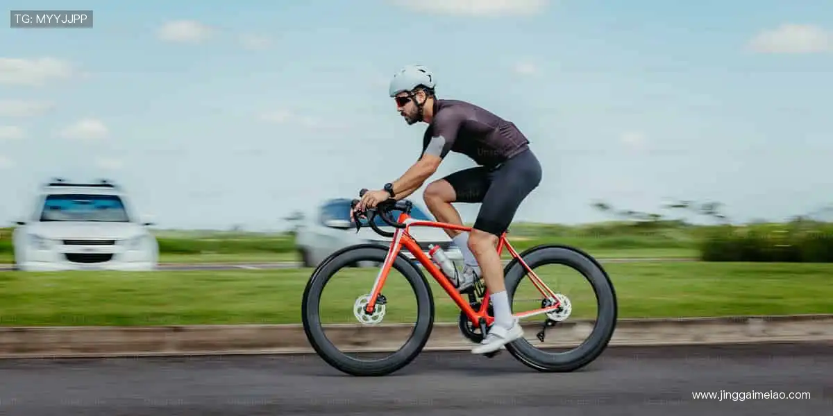 激情碰撞，瞬间点燃！⚽️🏀 锁定我们，见证每一个改写历史的时刻！